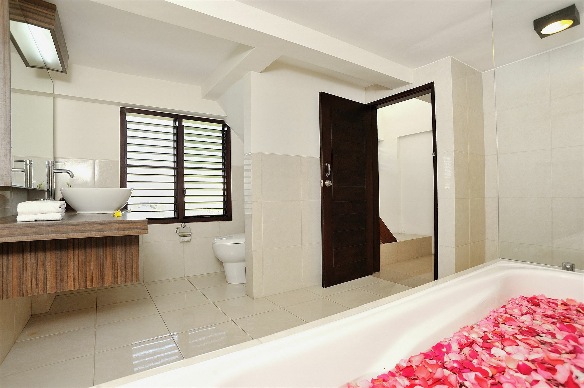 Ganga Hotel & Apartment Denpasar Eksteriør billede