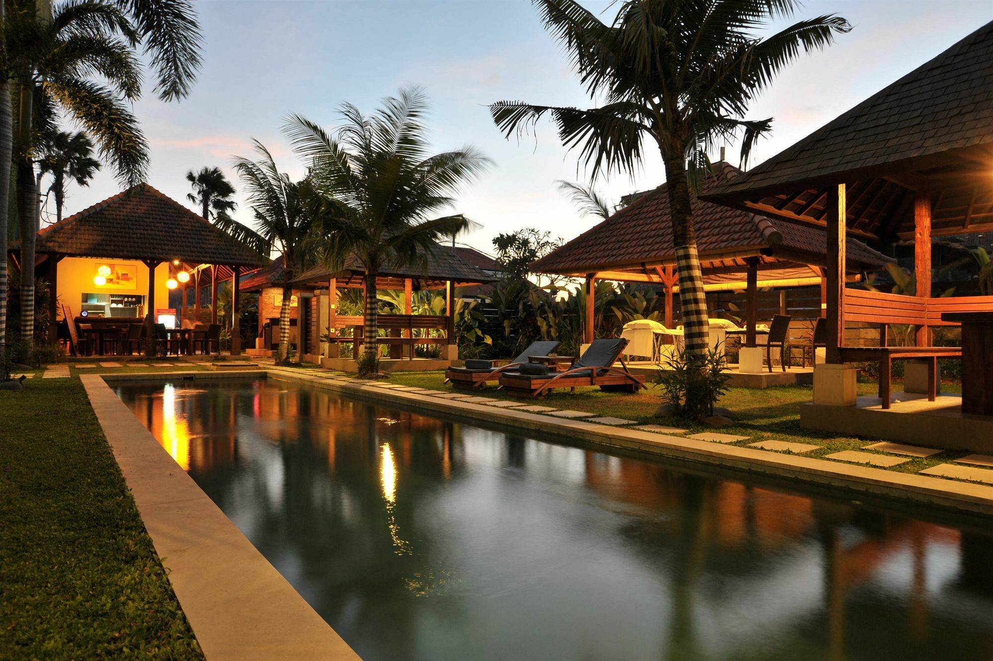 Ganga Hotel & Apartment Denpasar Eksteriør billede